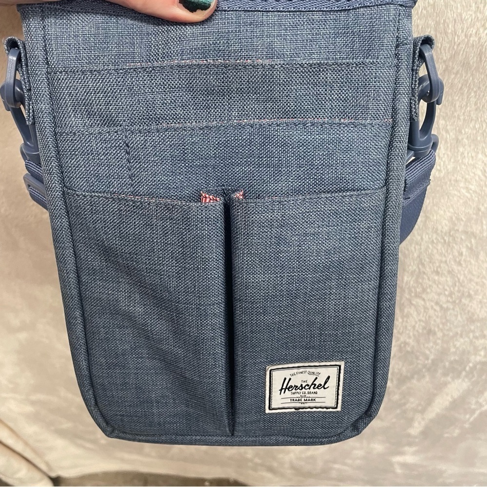 Herschel Pender sleeve crossbody bag blue fleece lined - Picture 7 of 9